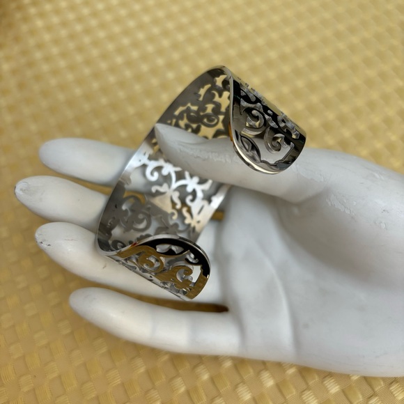 Silver Filigree Cuff Bracelet - Picture 6 of 9